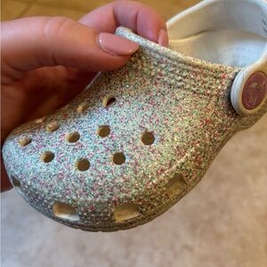 Toddler Girls Crocs | C 7 | Silver Pink Glitter